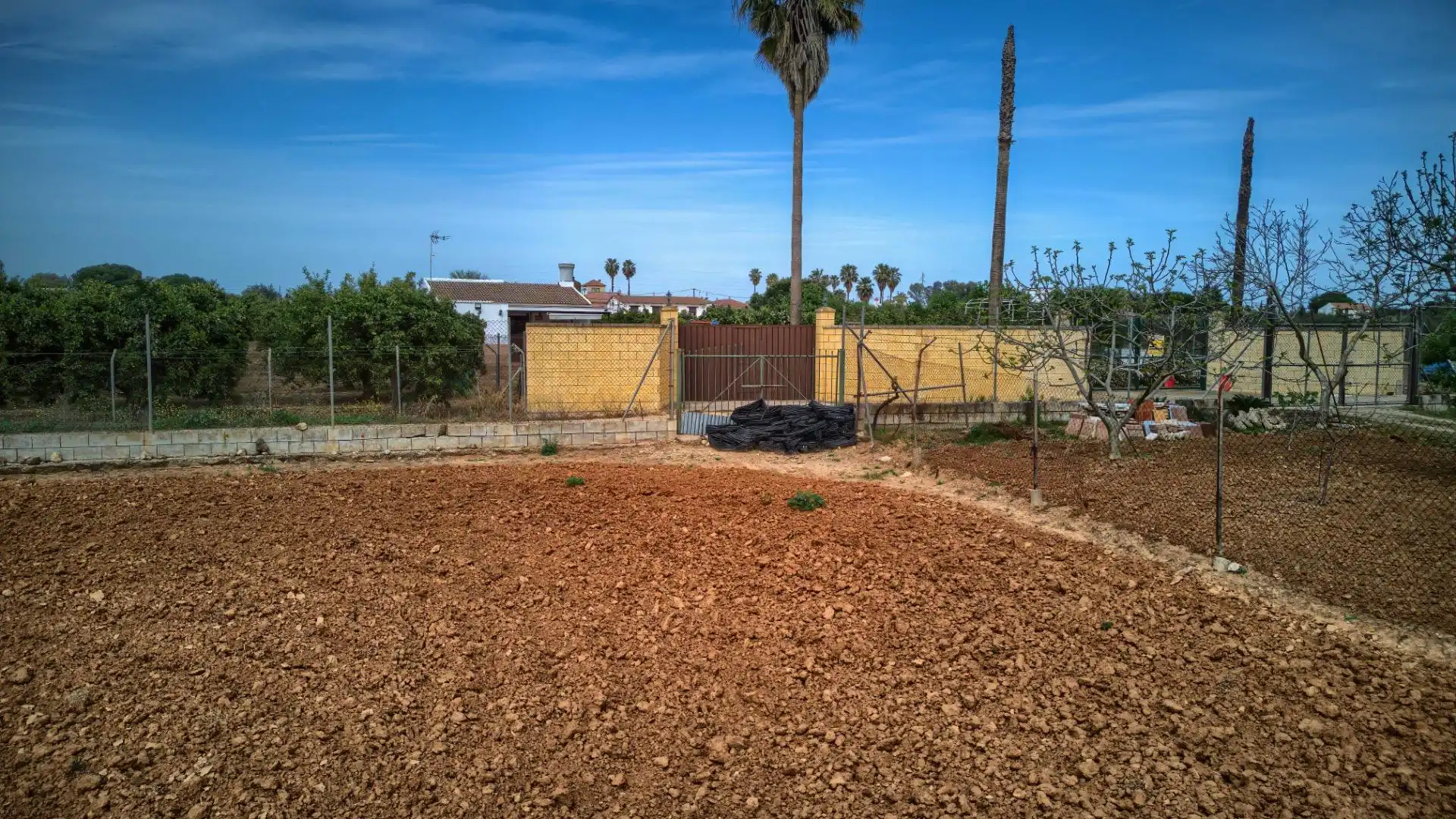 Land for sale in Sanlúcar la Mayor