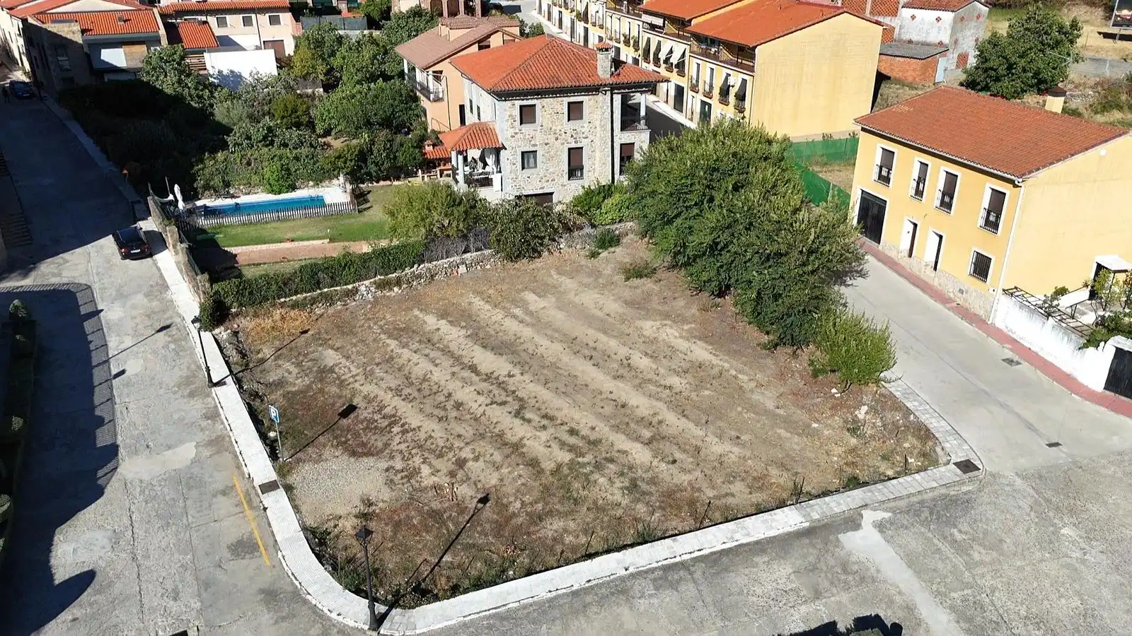 Residential zum Verkauf in Pasarón de la Vera