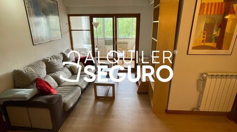 Foto 3 de Piso de alquiler en Simon Hernandez , Sur - PAU 4, Móstoles