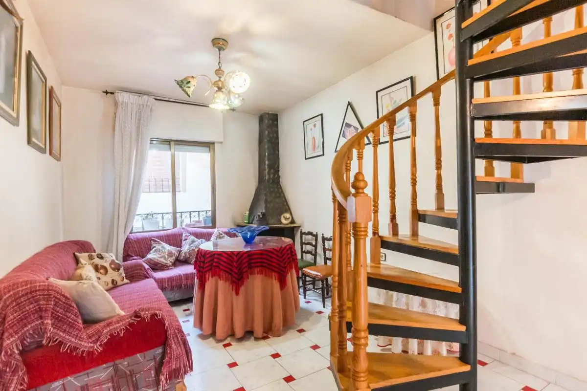 Casa adosada en venta en Blanca con Calefacción