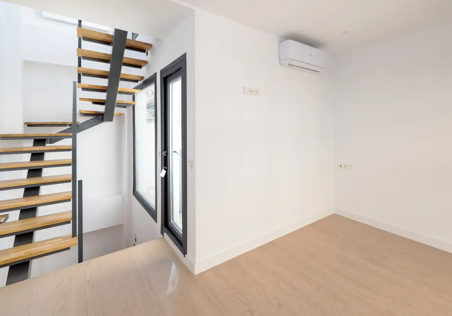 Casa adosada en venta en Málaga con Aire acondicionado, Calefacción y Terraza
