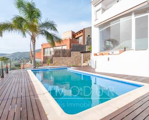 Swimming pool of House or chalet to rent in Sitges  with Air Conditioner, Heating and Private garden