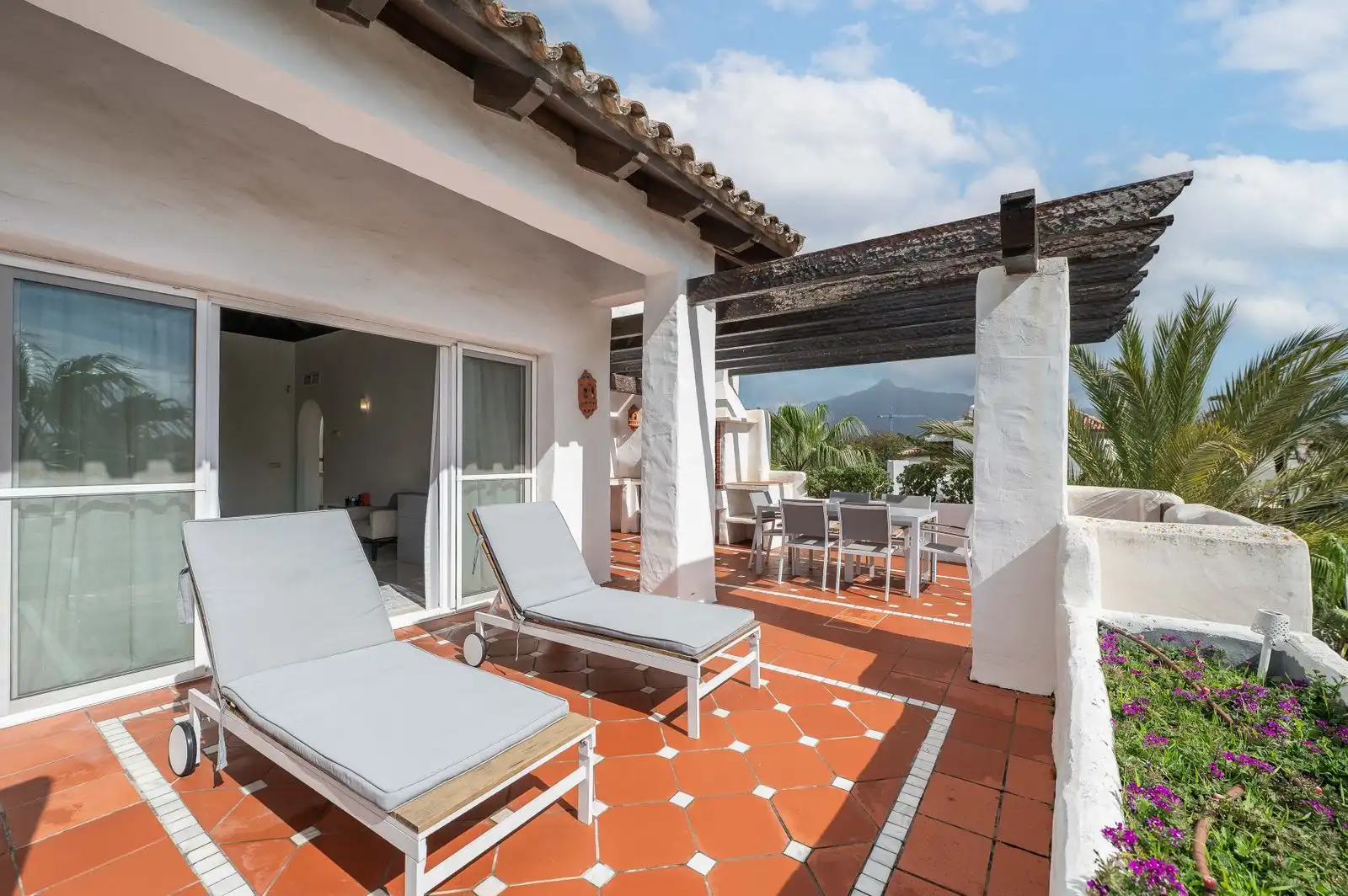 Terrace of Duplexes for rent in Marbella  with Air Conditioner, Furnished and TV