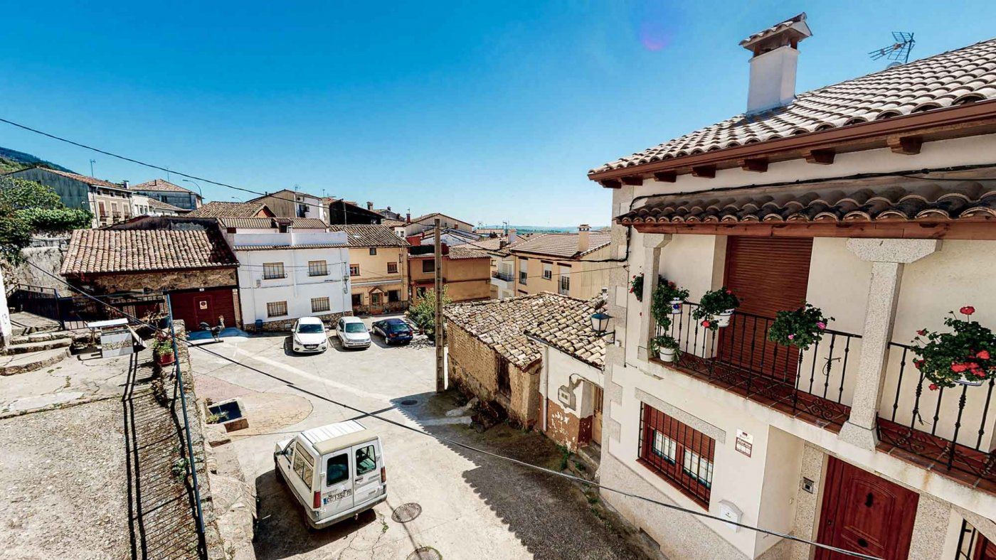 Casa o chalet en venta en Plaza BARREROS, Poyales del Hoyo