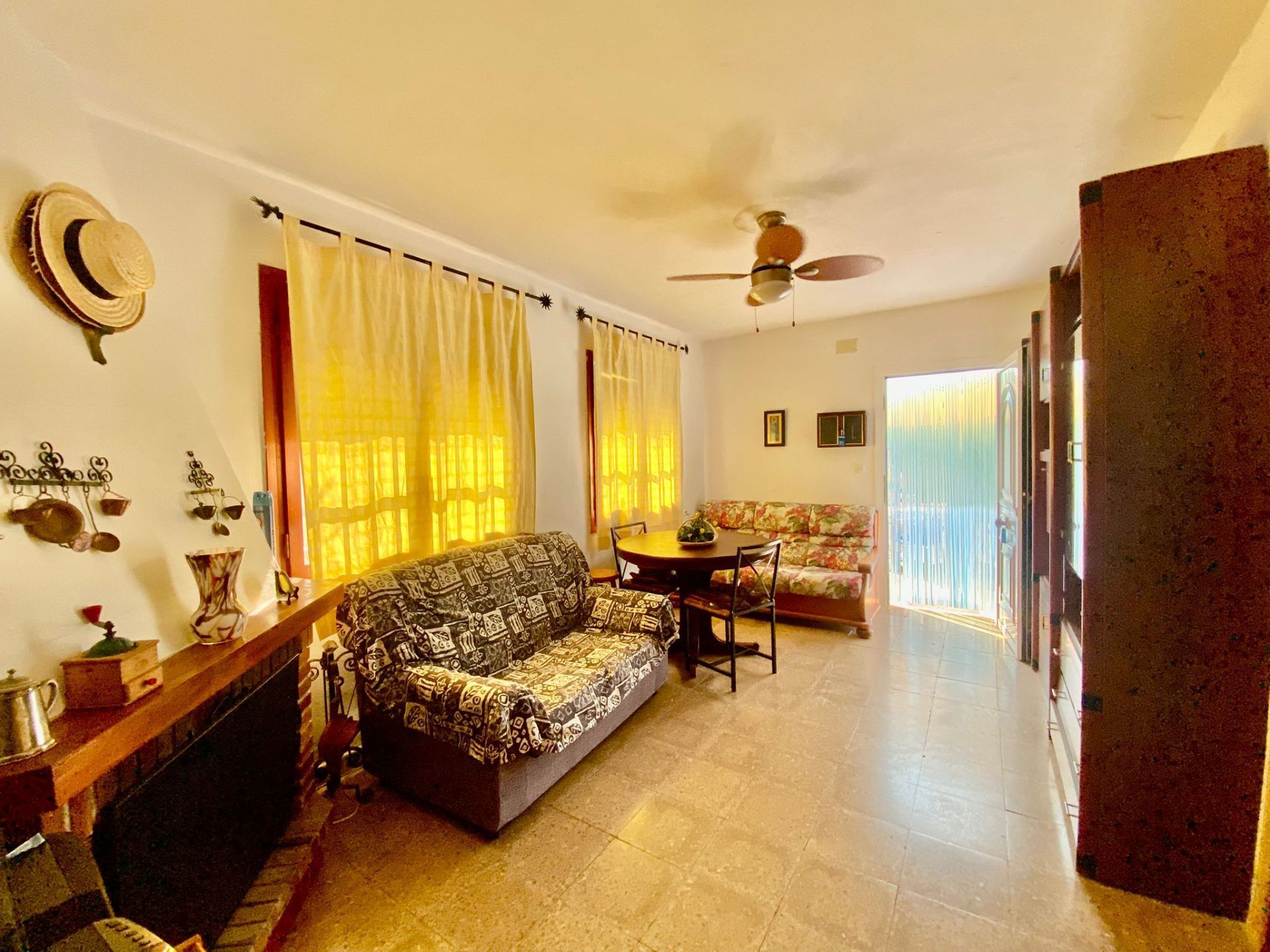 Sala d'estar de Casa o xalet en venda en Vespella de Gaià amb Jardí privat i Terrassa