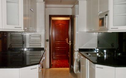 Kitchen of Flat for sale in Vitoria - Gasteiz  with Terrace and Balcony