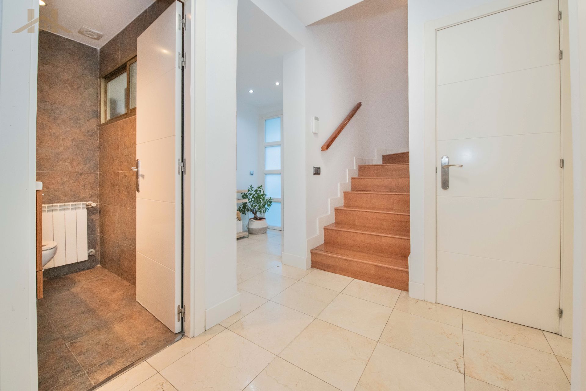 Casa adosada en venda en La Moraleja amb Aire condicionat, Calefacció i Jardí privat