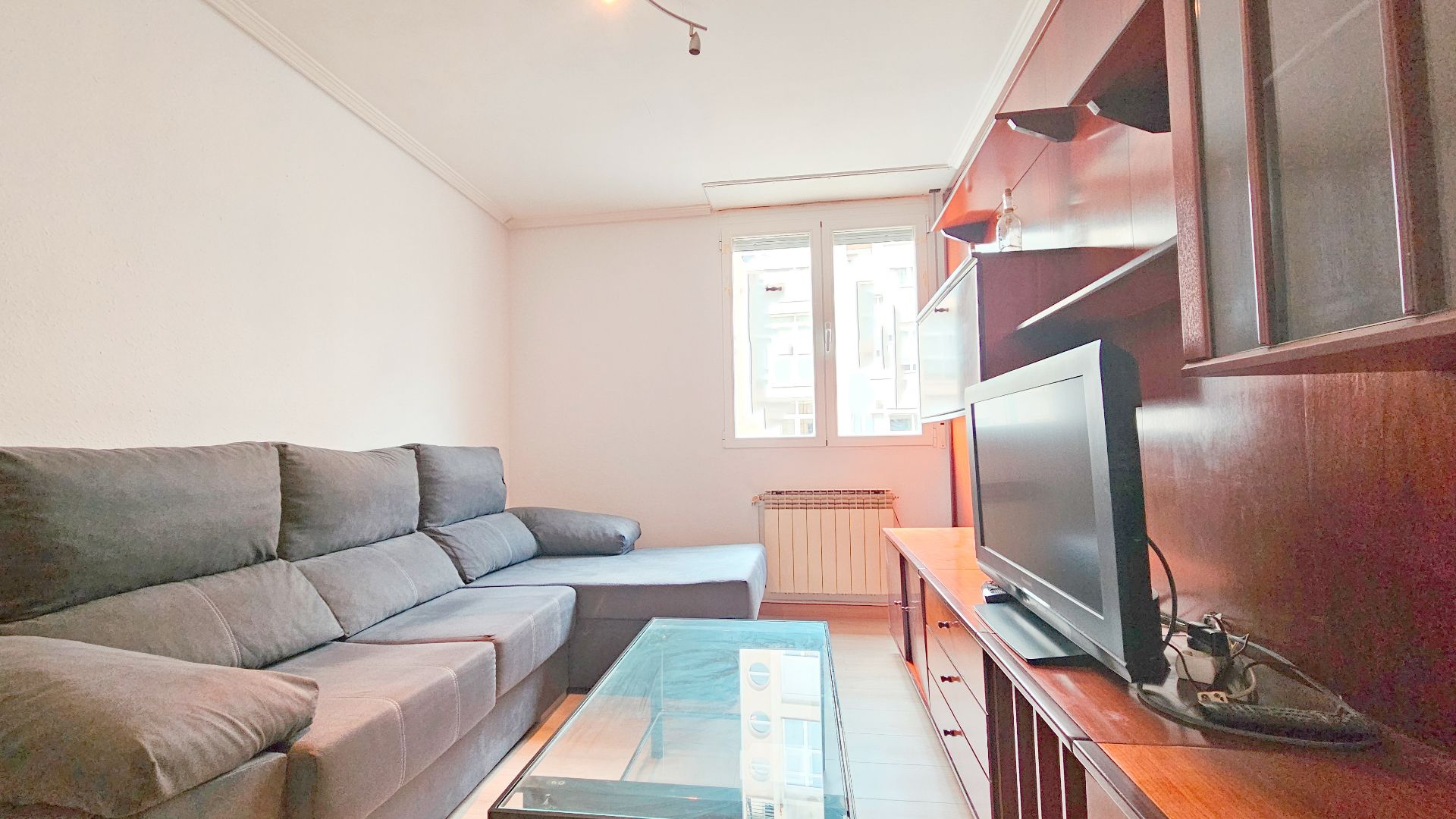 Sala de estar de Piso en venta en Vitoria - Gasteiz con Calefacción y Amueblado