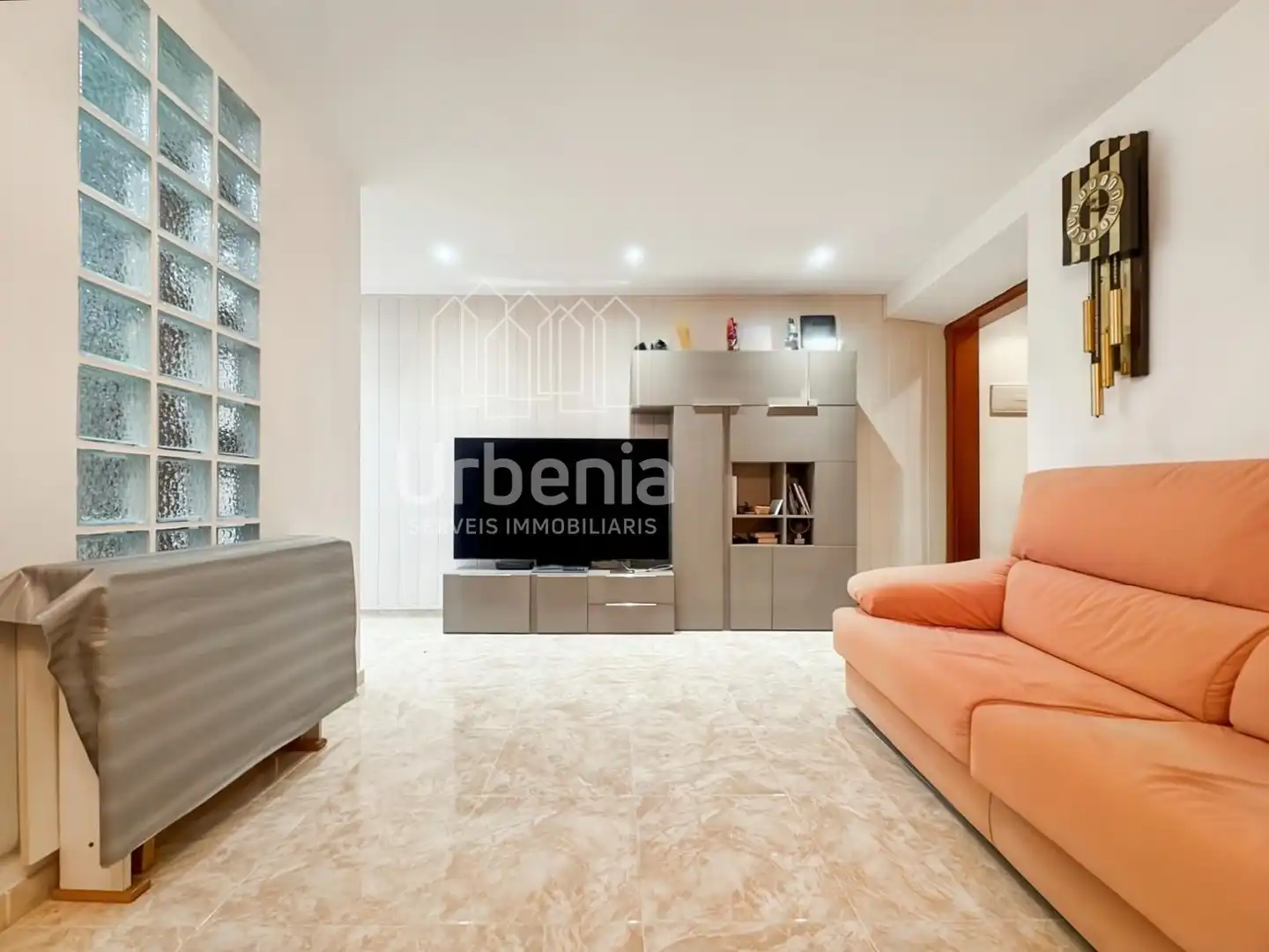 Sala d'estar de Casa o xalet en venda en Arenys de Munt amb Calefacció, Terrassa i Traster