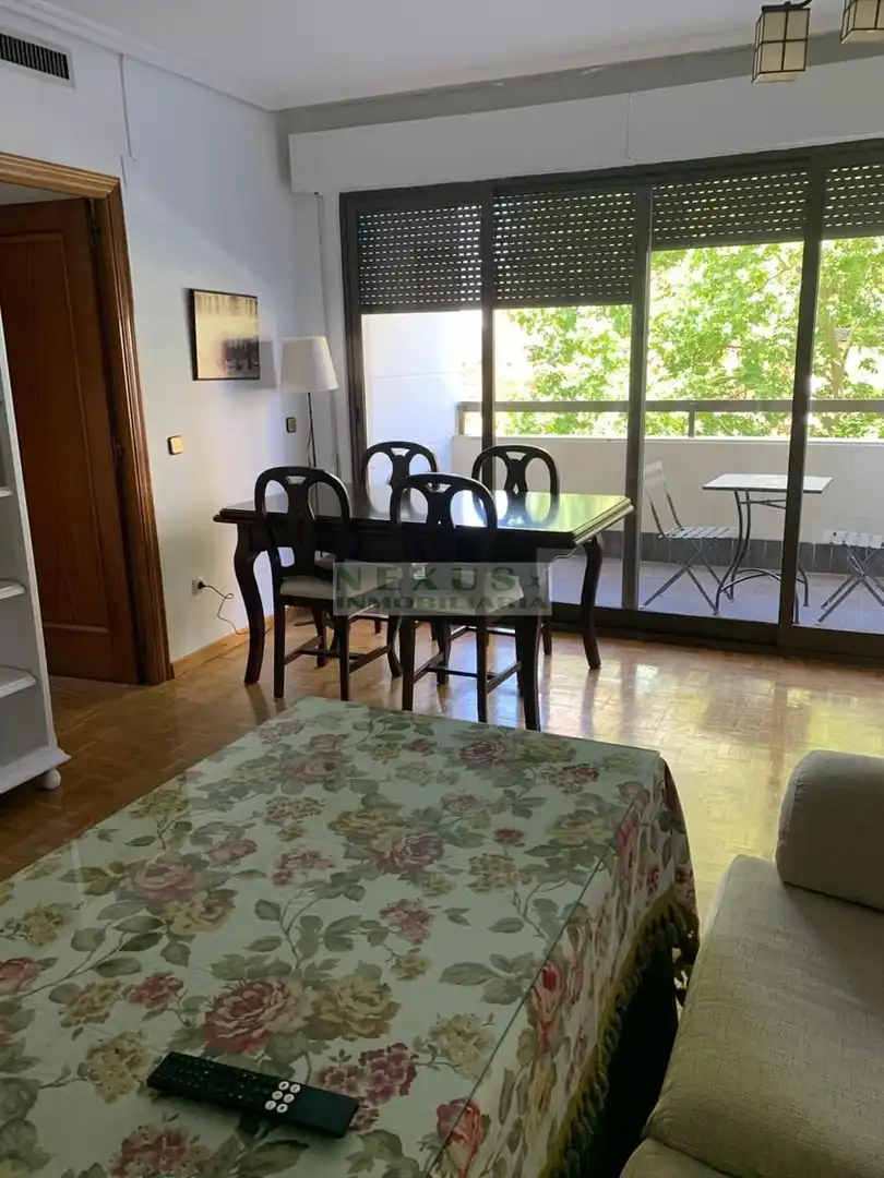 Apartamento de alquiler en Centro