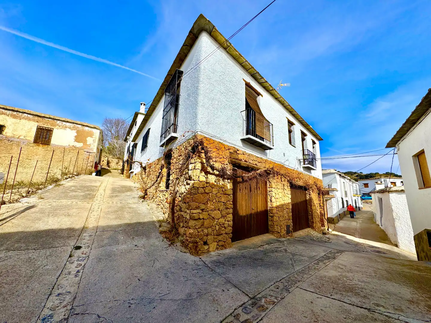 Exterior view of Buildings for sale in Juviles  with Alarm