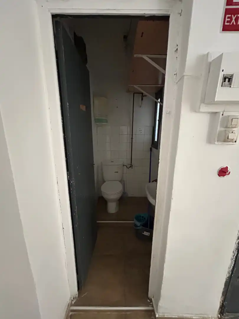 Bathroom of Commercial properties for rent in Alicante / Alacant