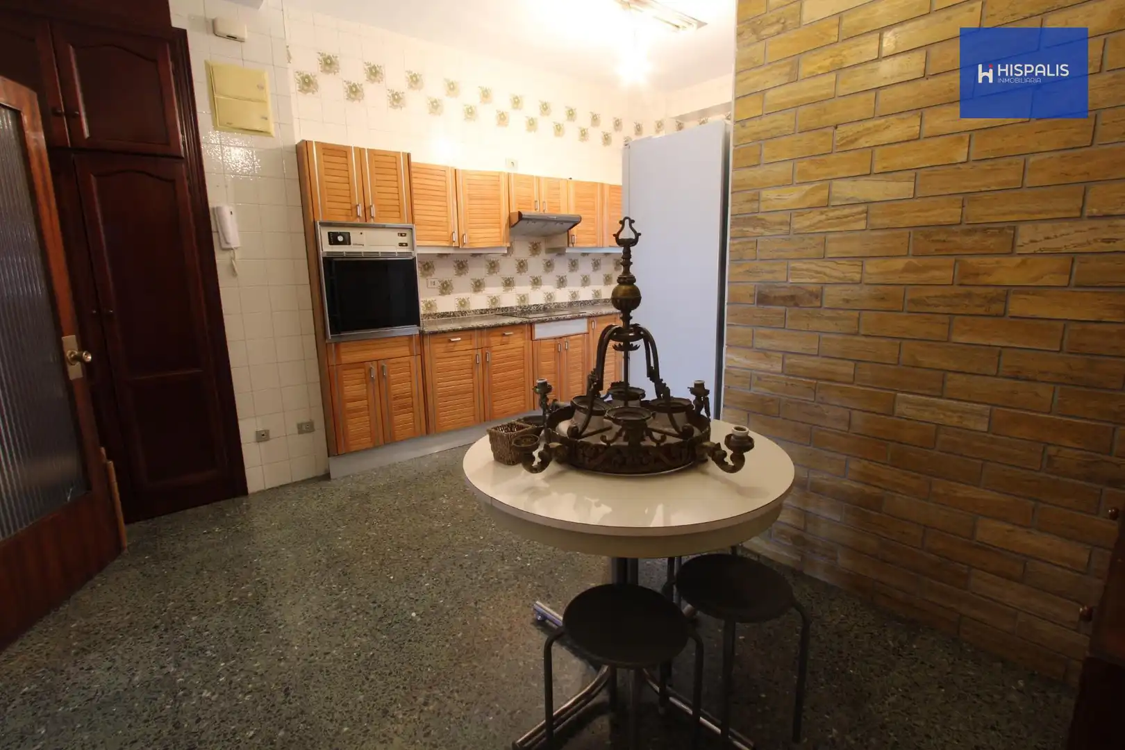 Küche von Wohnung zum Verkauf in Sevilla mit Klimaanlage und Terrasse