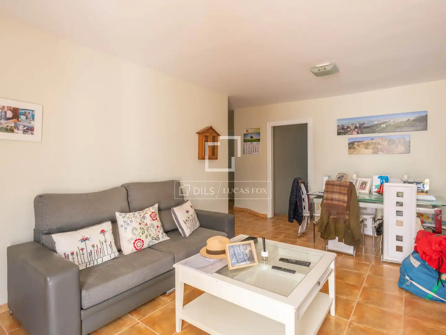 Sala d'estar de Finca rústica en venda en Málaga amb Jardí privat, Terrassa i Traster