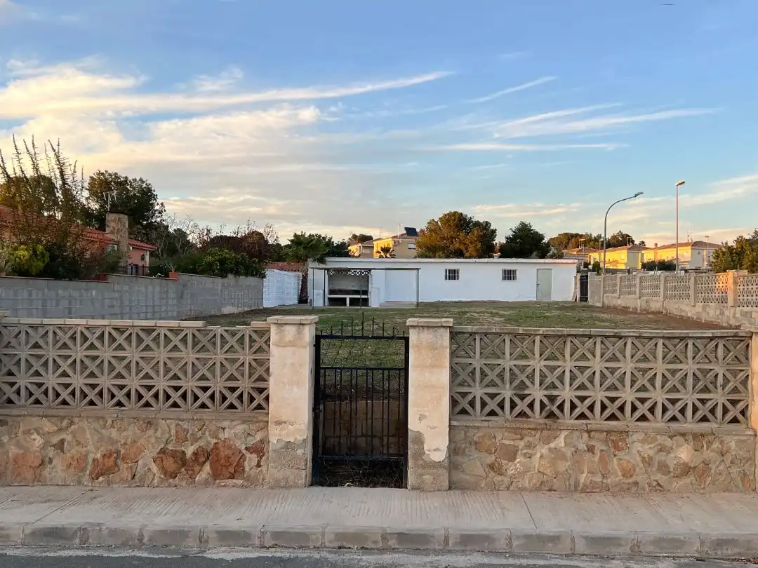 Residencial en venta en La Pobla de Vallbona