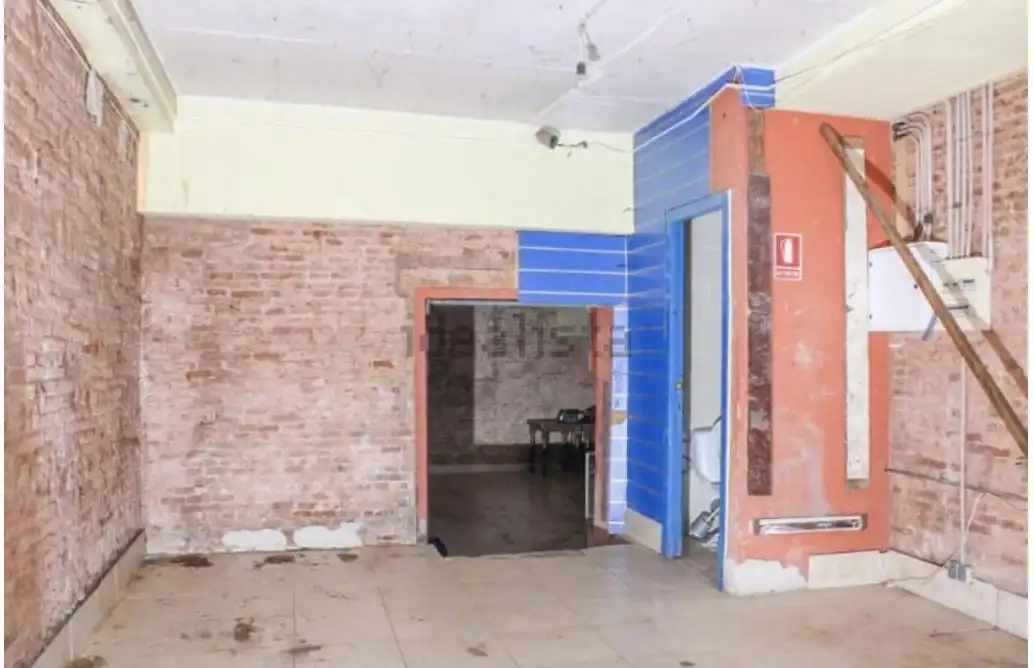 Business premises for sale in De Les Cabres