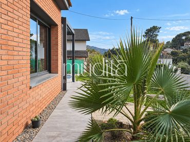 Maison avec piscine à vendre à Riells i Viabrea