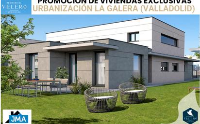 Exterior view of Single-family semi-detached for sale in Valladolid Capital  with Air Conditioner, Heating and Private garden
