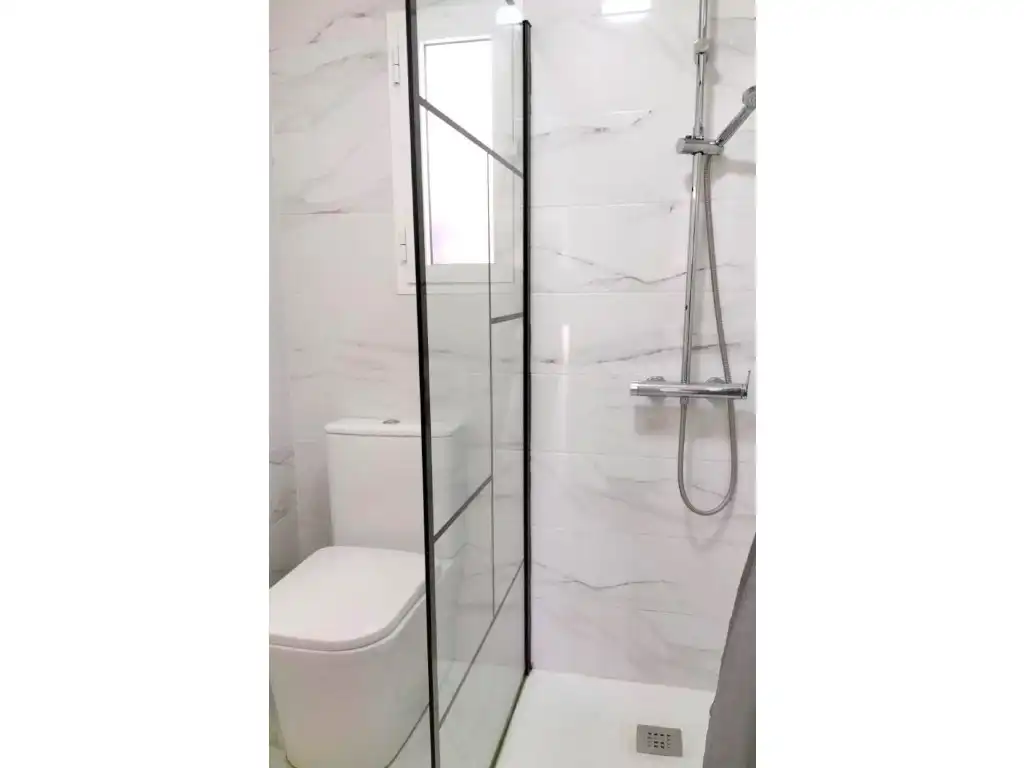 Bany de Casa o xalet en venda en Torrevieja amb Aire condicionat, Moblat i Forn