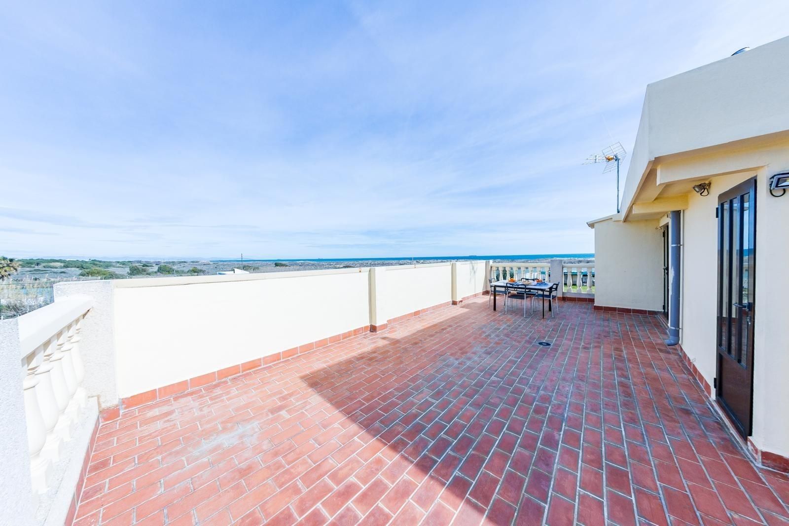 Terrace of House or chalet for sale in  Valencia Capital  with Heating, Terrace and Storage room