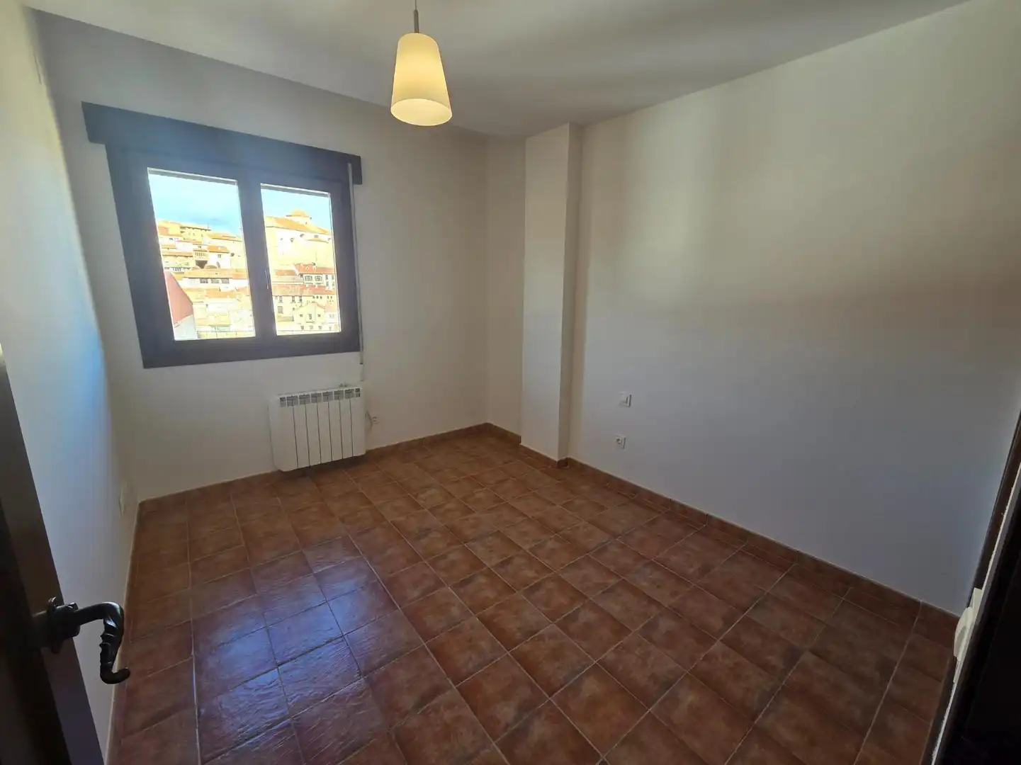 Dormitori de Pis en venda en Orihuela del Tremedal amb Calefacció i Terrassa