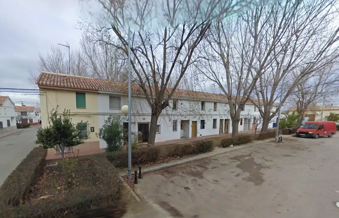 Vista exterior de Casa adosada en venta en Pedro Muñoz