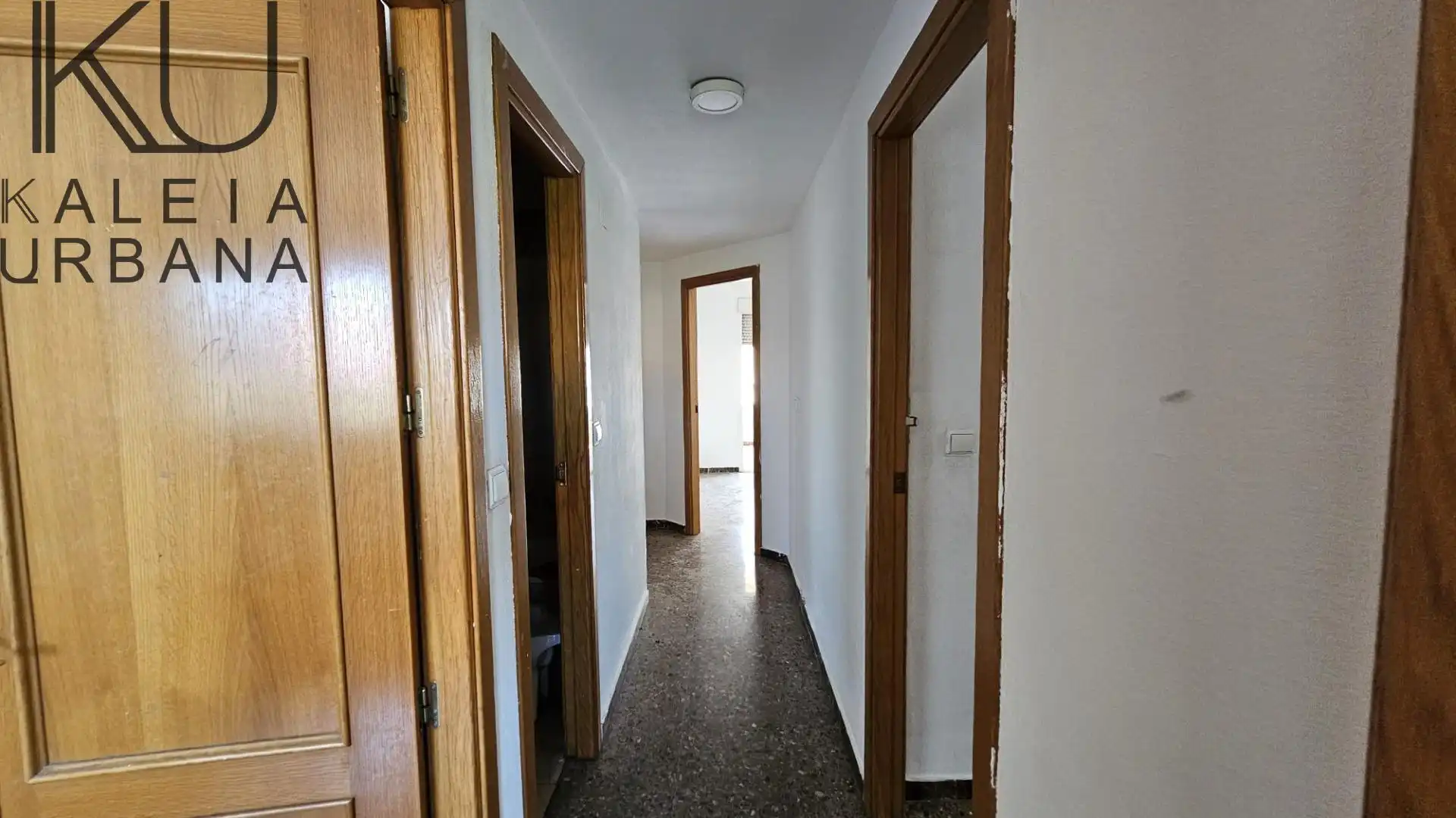 Piso en venta en Alicante / Alacant con Aire acondicionado, Terraza y Balcón