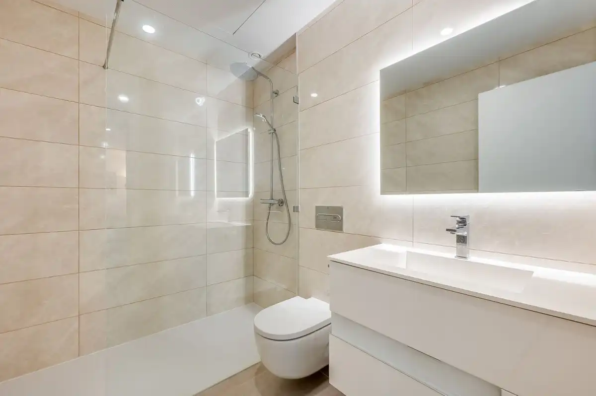 Chalet con jardín en venta en Avenida Pablo Ruiz Picasso 11, imagen 24