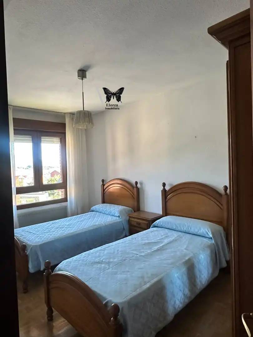 Flat with lift to rent in Salas, imagen 5