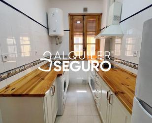 Kitchen of Flat to rent in  Madrid Capital  with Air Conditioner