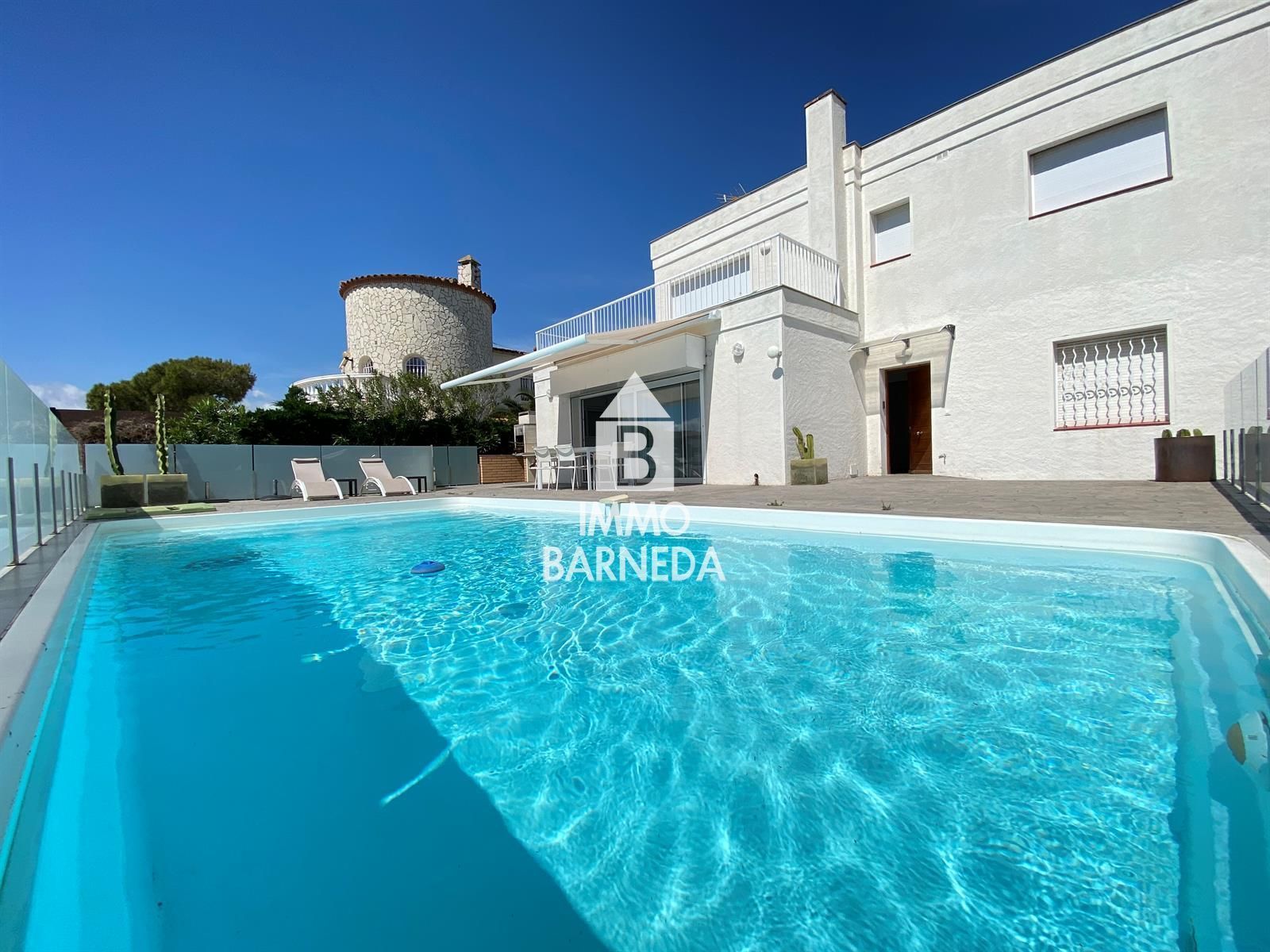 Vista exterior de Casa o chalet en venta en Roses con Aire acondicionado, Calefacción y Jardín privado