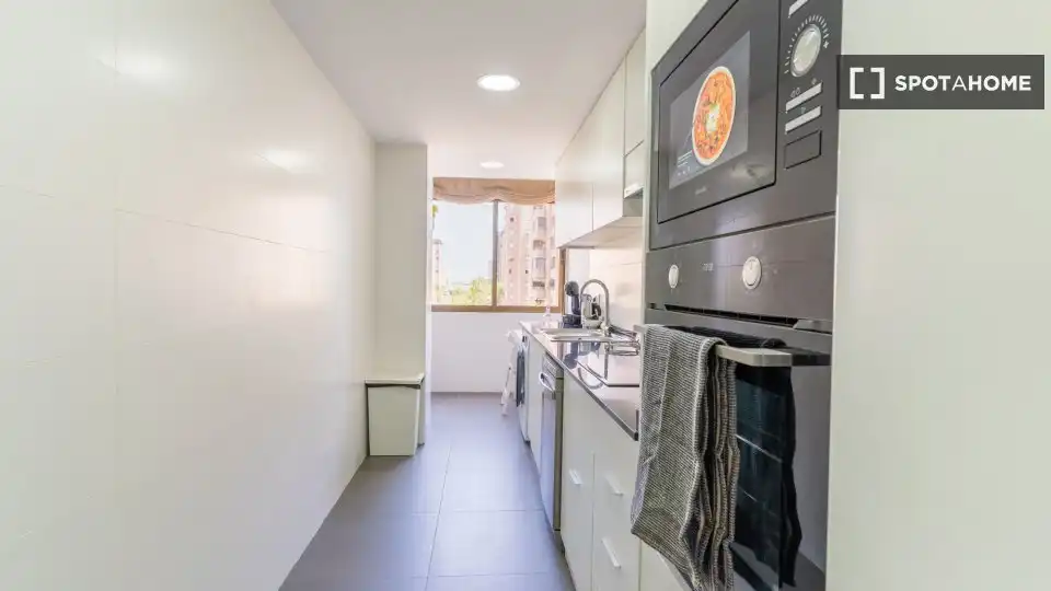 Kitchen of Flat for rent in Valencia  with Air Conditioner, Heating and Furnished