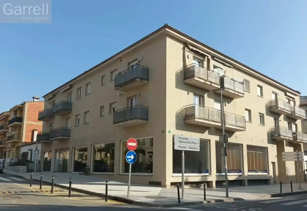 Local comercial en venta en carrer FIGUERES 
Es: Pl: Pt:
 CASTELLO D'EMPURIES (GIRONA), imagen 8