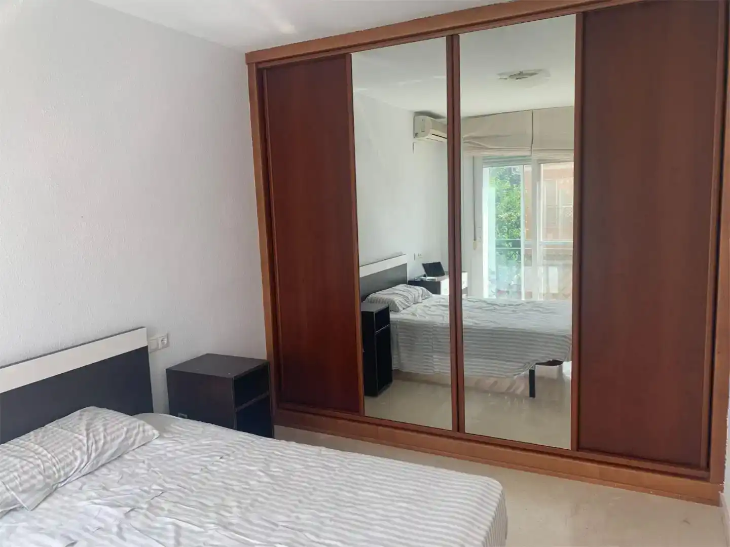 Dormitori de Casa o xalet en venda en  Granada Capital amb Aire condicionat i Piscina