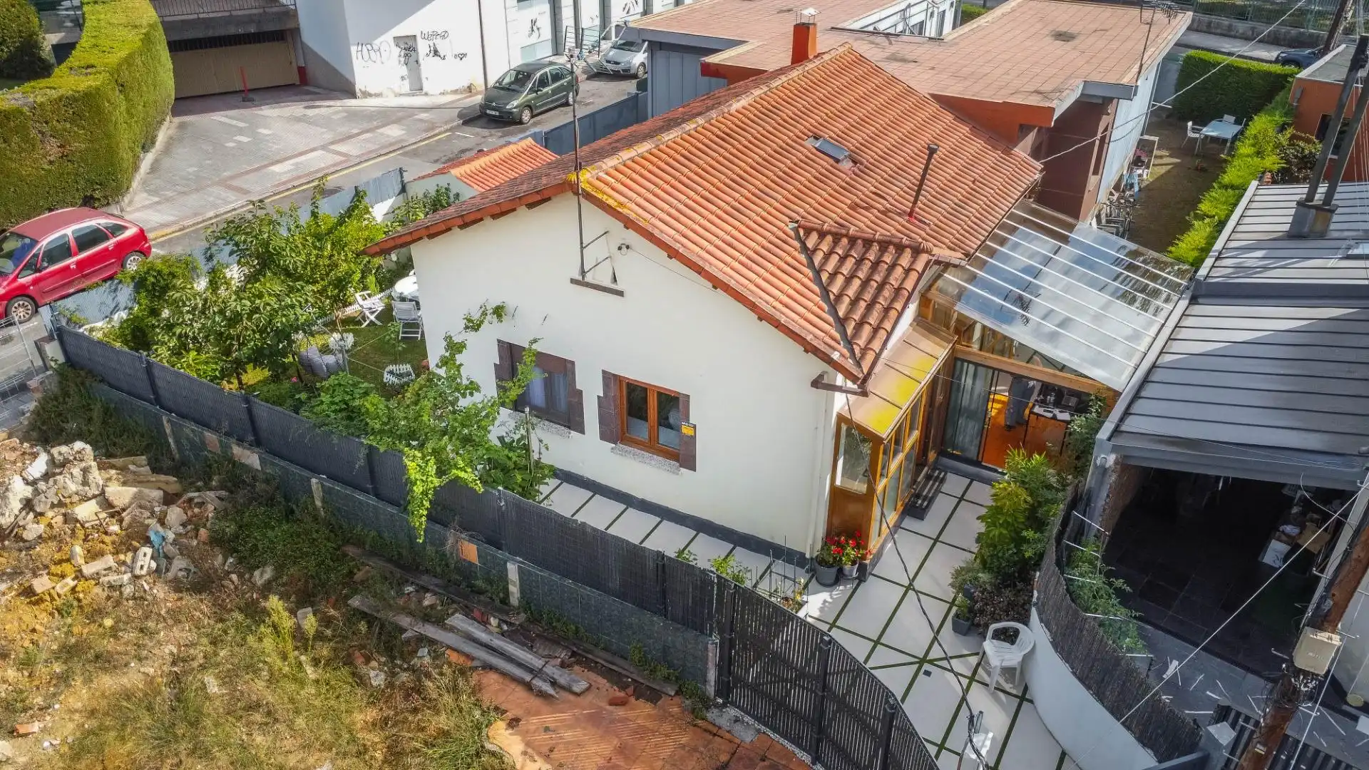 Vista exterior de Casa o xalet en venda en Gijón  amb Aire condicionat, Calefacció i Jardí privat