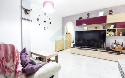 Living room of Flat for sale in Fuenlabrada