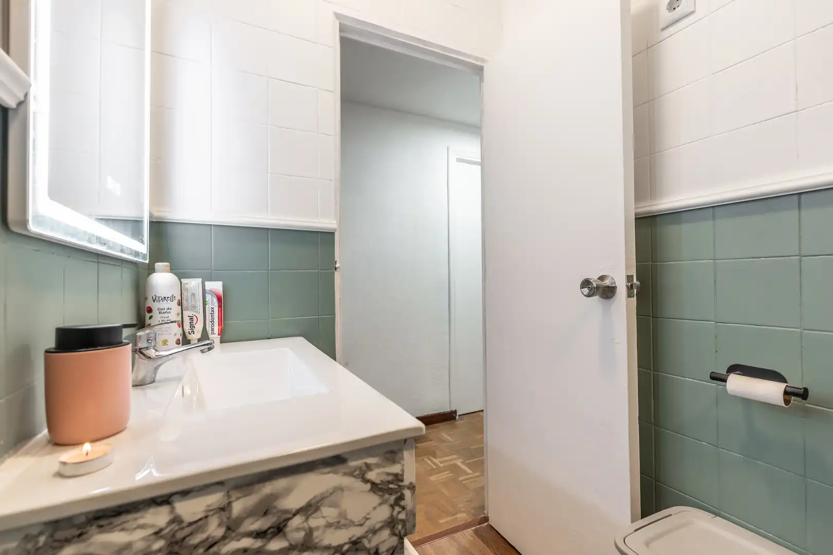 Bathroom of Flat for sale in Madrid  with Heating