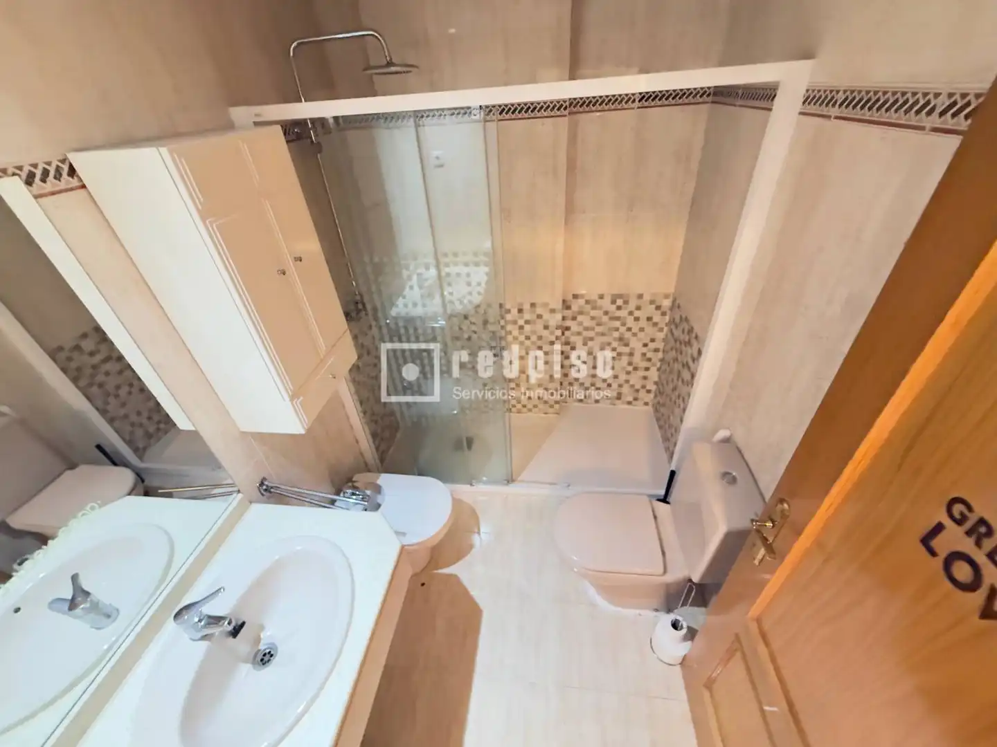 Bathroom of Flat for sale in Madrid  with Air Conditioner, Heating and Parquet flooring