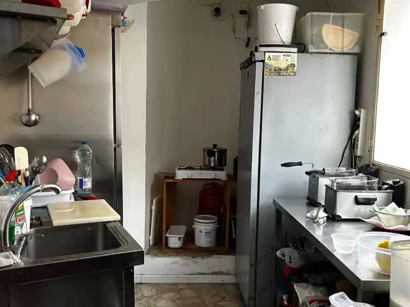 Cocina de Local en traspaso en Alcobendas con Aire acondicionado, Calefacción y Amueblado