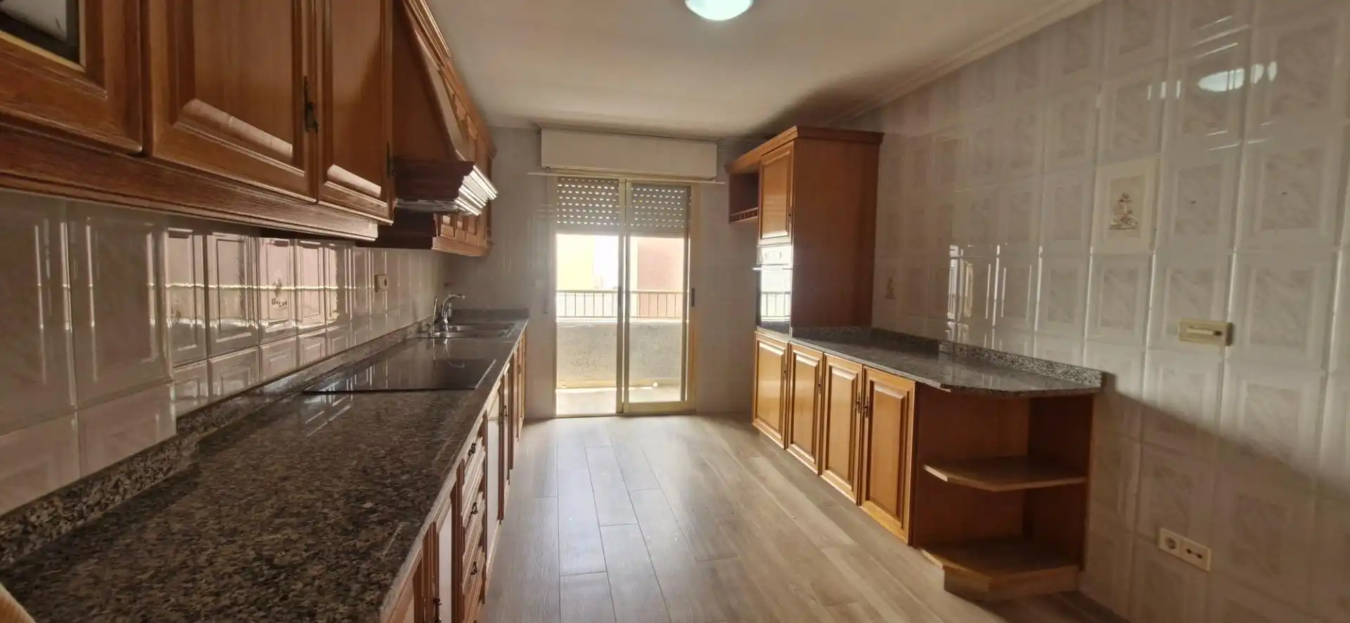 Kitchen of Flat for rent in Elche / Elx  with Air Conditioner, Terrace and Balcony