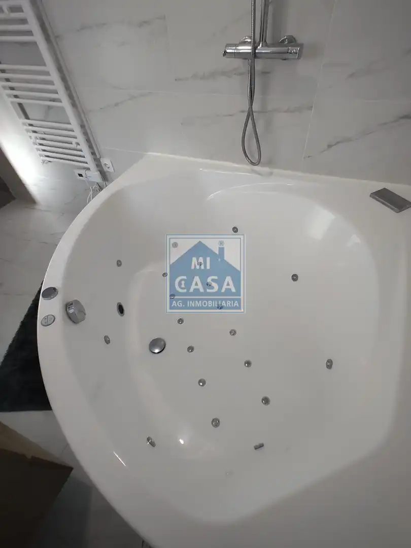 Bany de Casa o xalet en venda en Mérida amb Aire condicionat, Calefacció i Terrassa