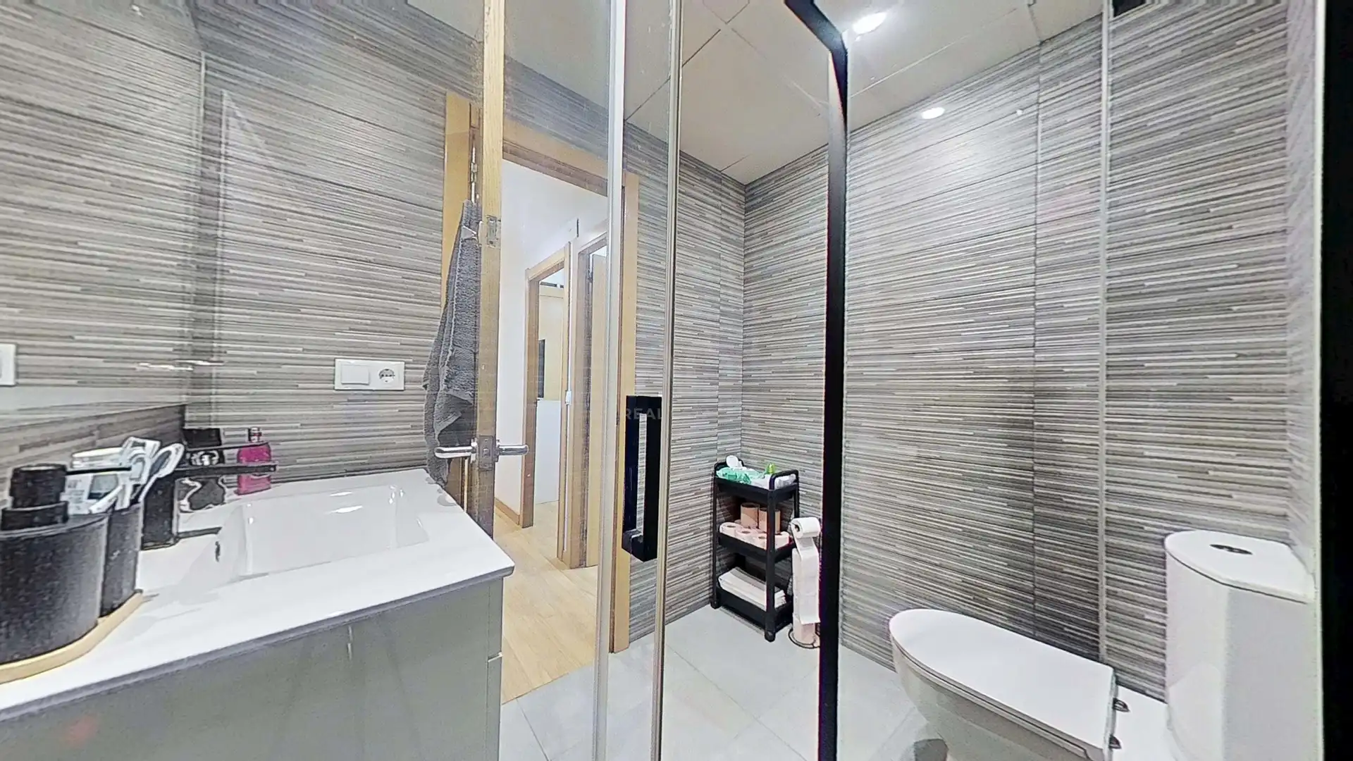 Bathroom of Flat for sale in Reus  with Air Conditioner and Heating