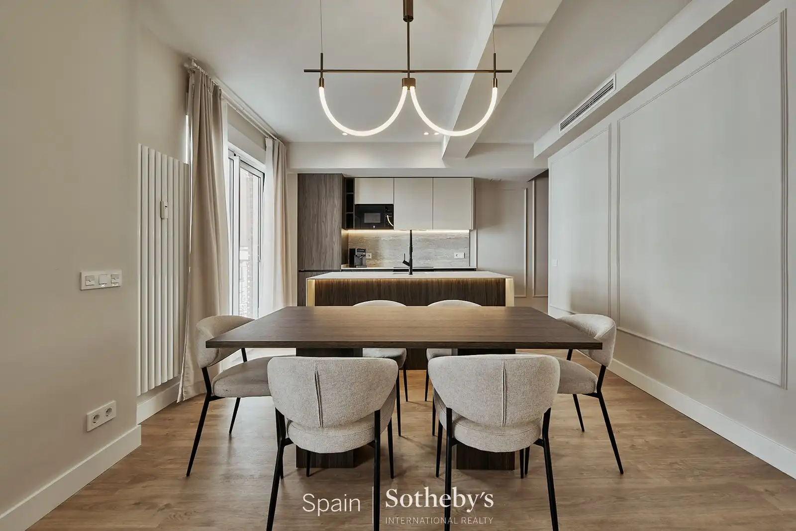 Menjador de Apartament en venda en Madrid amb Aire condicionat, Calefacció i Terrassa