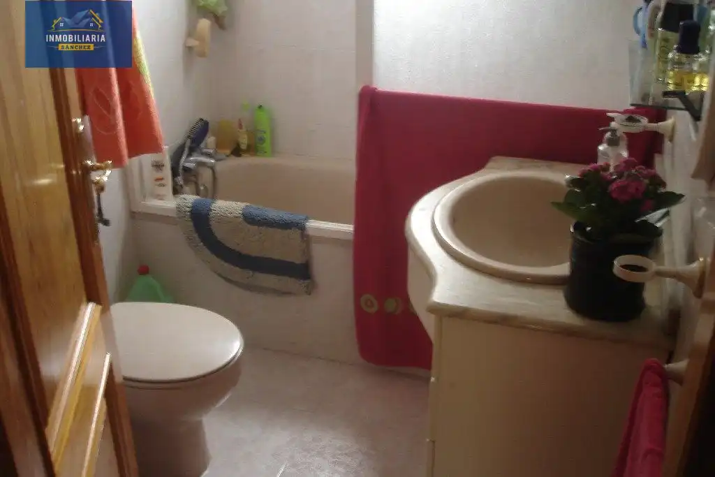 Bathroom of Houses for sale in Benillup  with Air Conditioner, Heating and Terrace