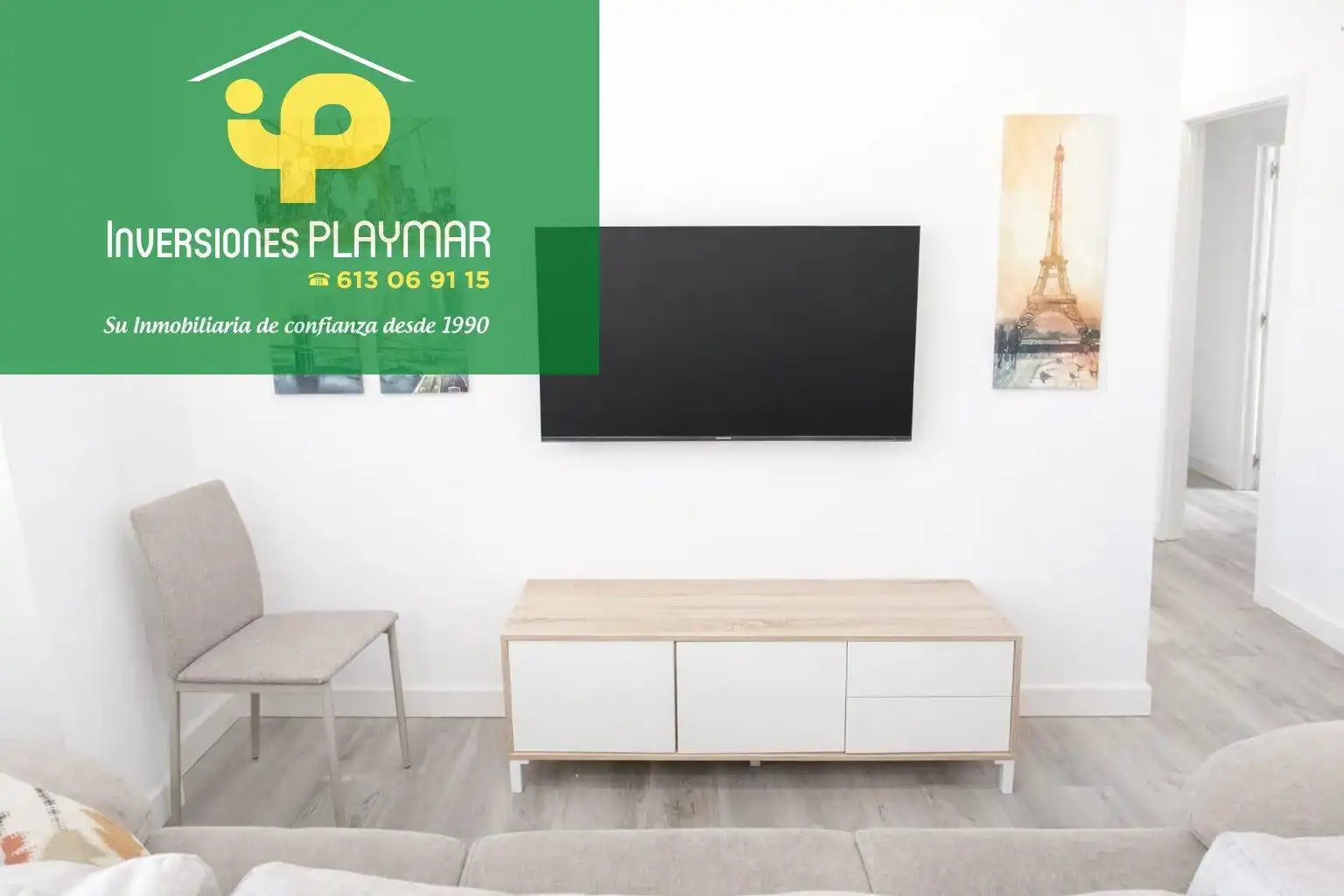 Sala d'estar de Àtic de lloguer en Almería amb Aire condicionat, Calefacció i Moblat