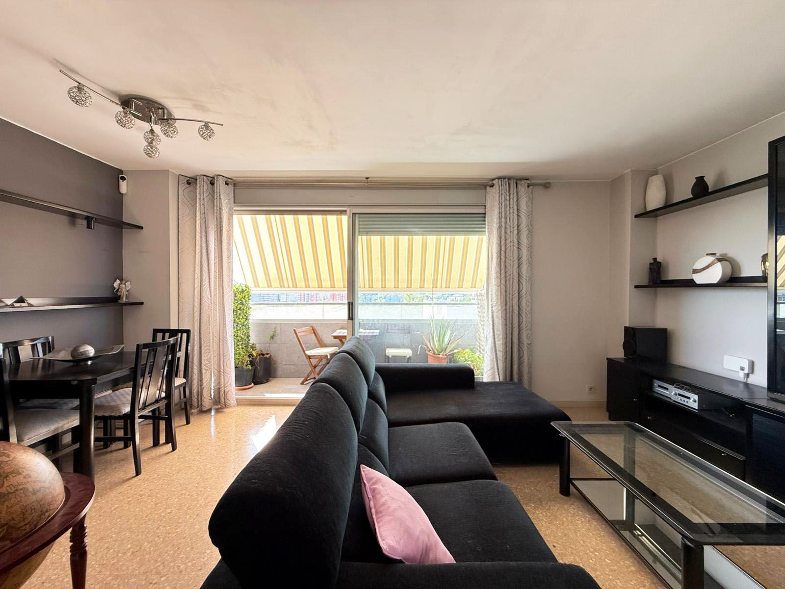 Living room of Flat for sale in  Barcelona Capital  with Heating and Balcony