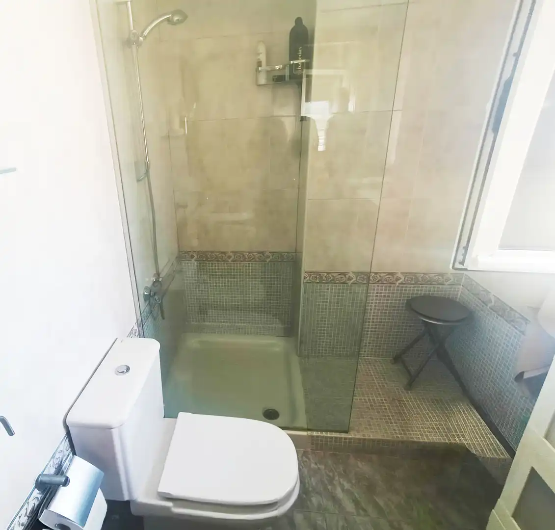 Badezimmer von Wohnungen zum Verkauf in El Campello mit Heizung, Parkett und Terrasse