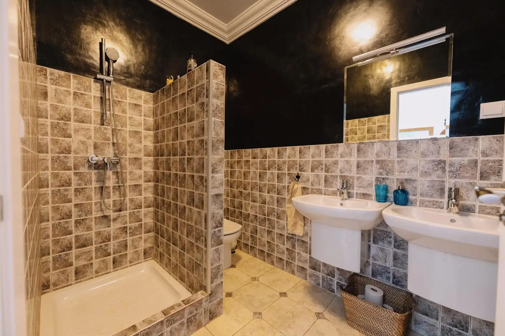 Baño de Finca rústica en venta en Setenil de las Bodegas