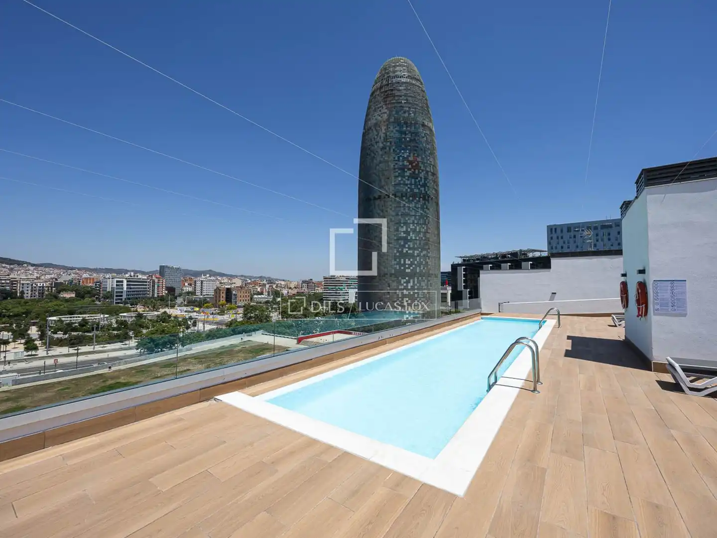 Piscina de Piso en venta en Barcelona con Aire acondicionado, Parquet y Terraza