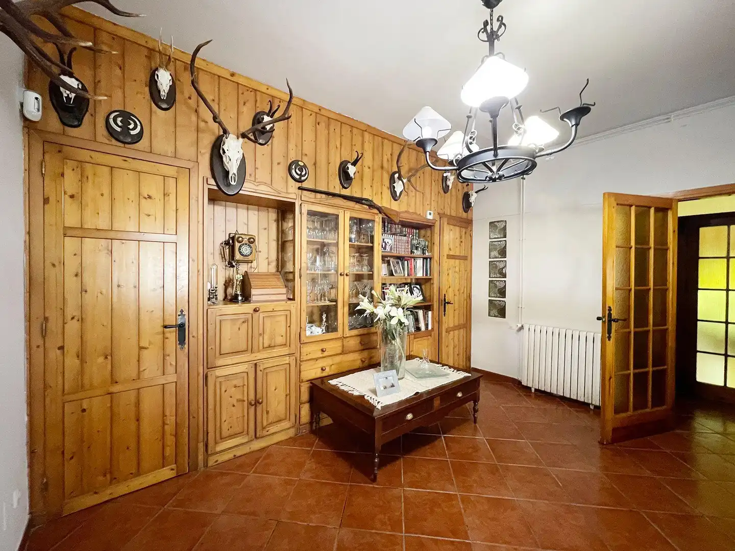 Living room of Houses for sale in Terrassa  with Air Conditioner, Private garden and Storage room